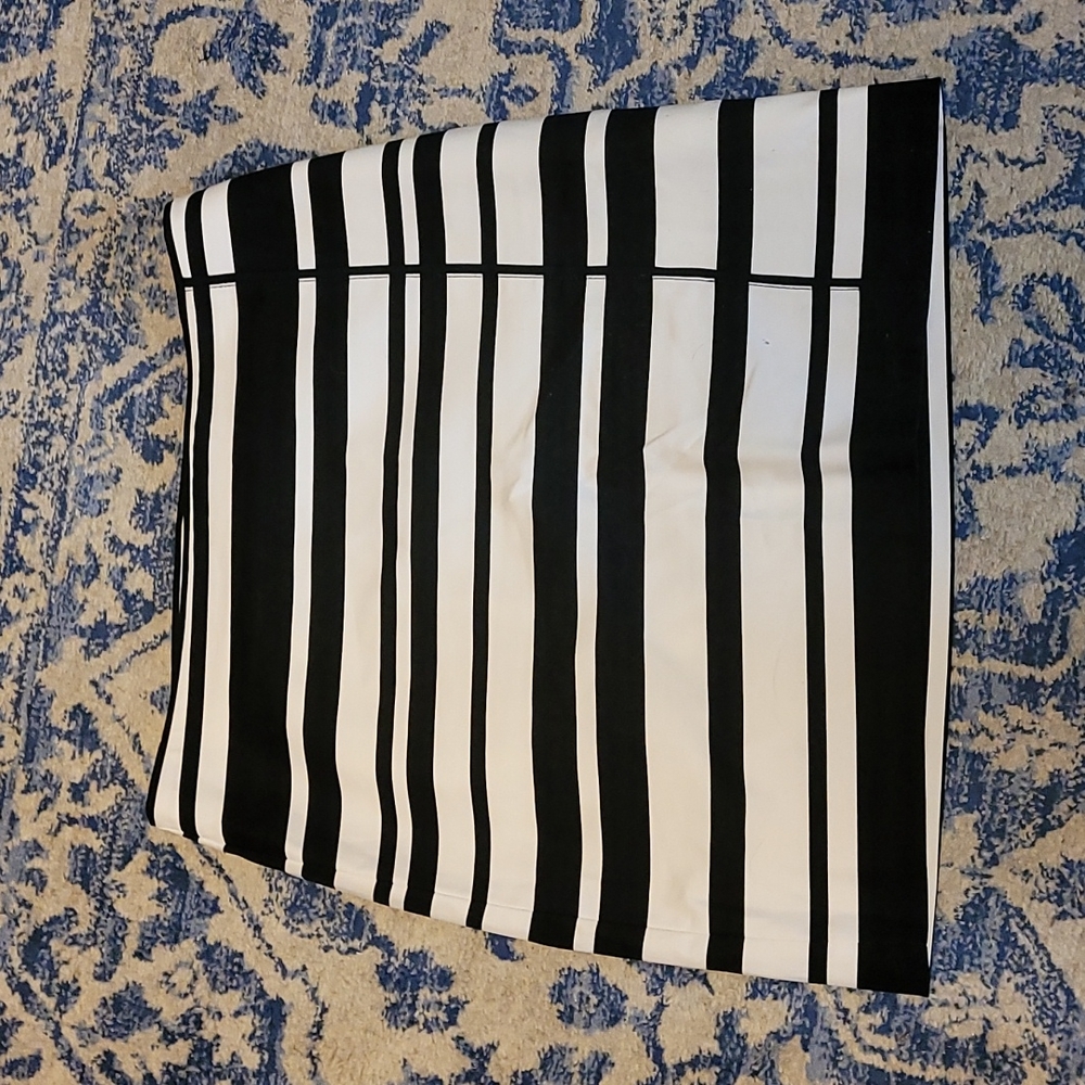 White House Black Market sz 6 striped skirt WSK49
